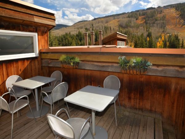 Penthouse right by the Lionshead Gondola