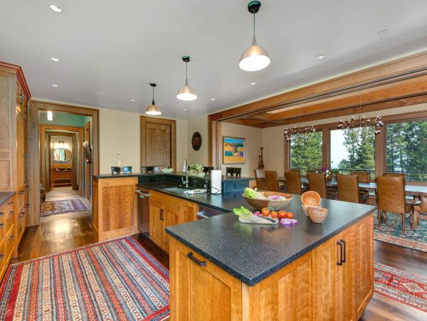 Luxurious Vacation Home in Teton Village, Ski In Ski Out