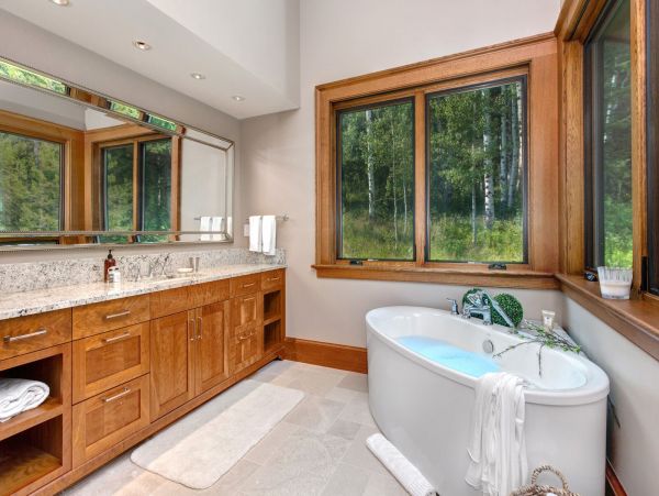 Luxurious Vacation Home in Teton Village, Ski In Ski Out