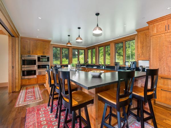 Luxurious Vacation Home in Teton Village, Ski In Ski Out