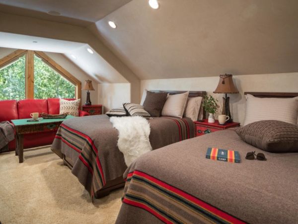 True Ski-in/Ski-out Eight Bedroom Home in Teton Village