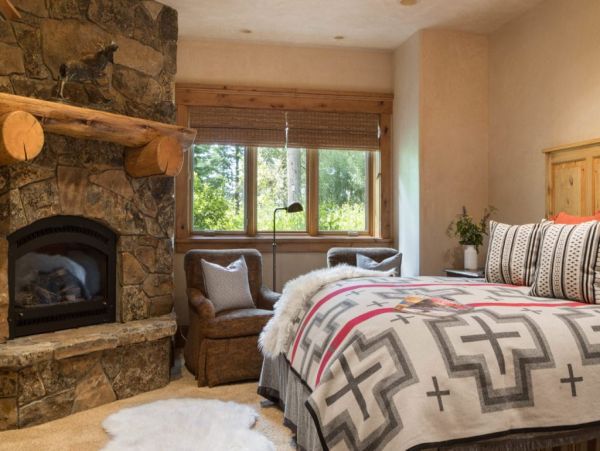 True Ski-in/Ski-out Eight Bedroom Home in Teton Village