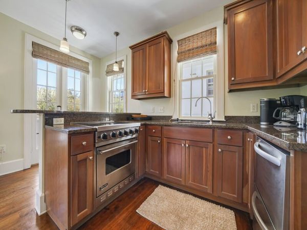 Beach 6 Bedroom Vacation Home in Rosemary Beach