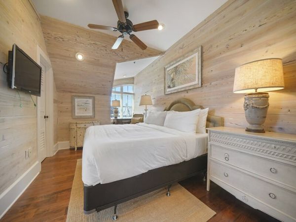 Beach 6 Bedroom Vacation Home in Rosemary Beach