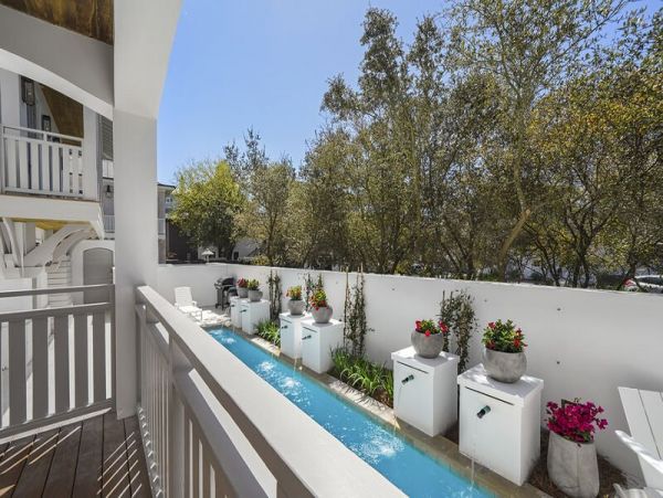 Beach 6 Bedroom Vacation Home in Rosemary Beach