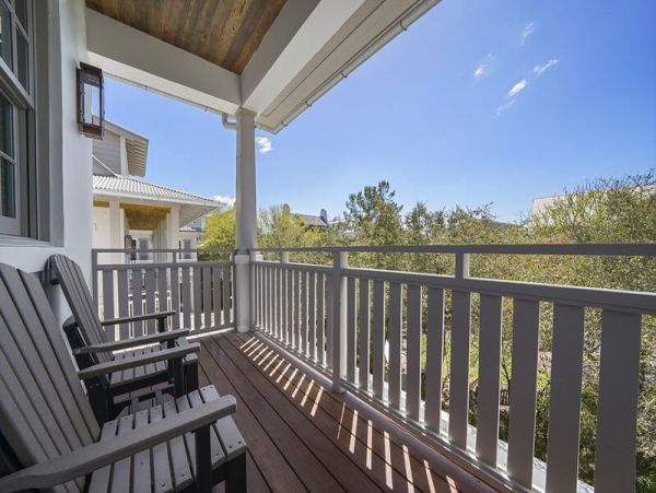 Beach 6 Bedroom Vacation Home in Rosemary Beach