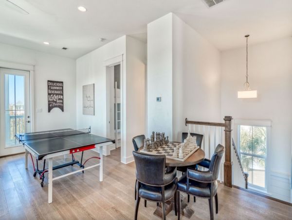 Gorgeous Vacation Home in Panama City Beach Sleeps 30 Guests