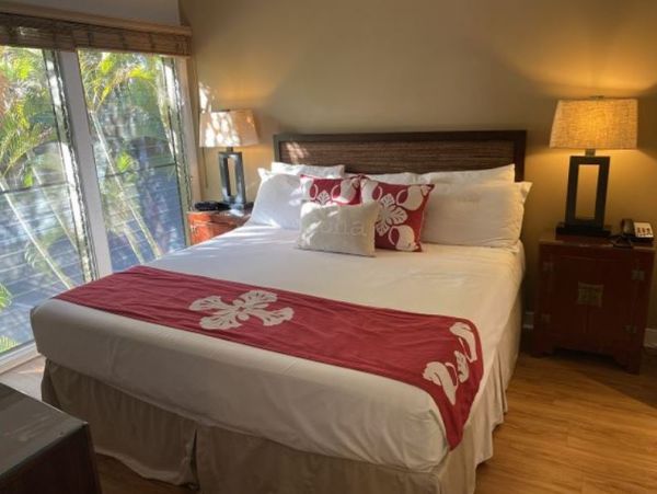 2 Bedroom Vacation Condo in Lahaina Six Guests