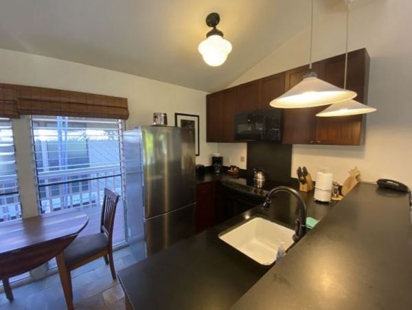 2 Bedroom Vacation Condo in Lahaina Six Guests
