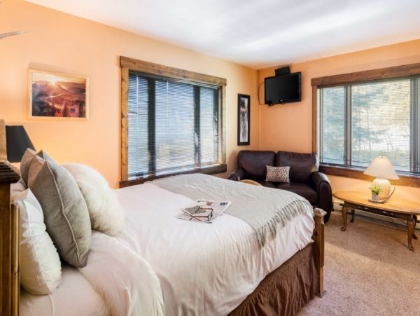 Beautiful Teton Village Vacation Condo with Mountain Views