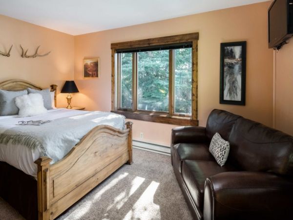 Beautiful Teton Village Vacation Condo with Mountain Views