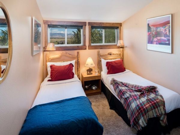 Beautiful Teton Village Vacation Condo with Mountain Views
