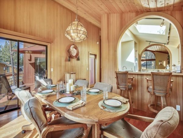 Lake Tahoe North Shore Home 999008