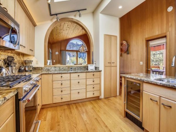 Lake Tahoe North Shore Home 999008