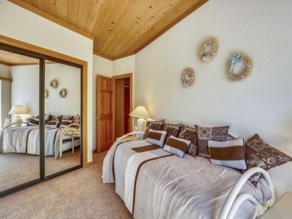 Lake Tahoe North Shore Home 999008