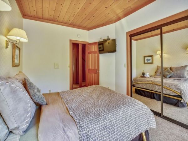 Lake Tahoe North Shore Home 999008