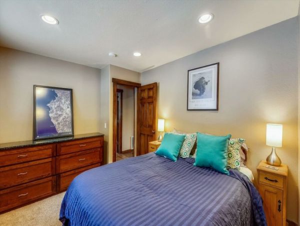 Lake Tahoe North Shore Home 999010