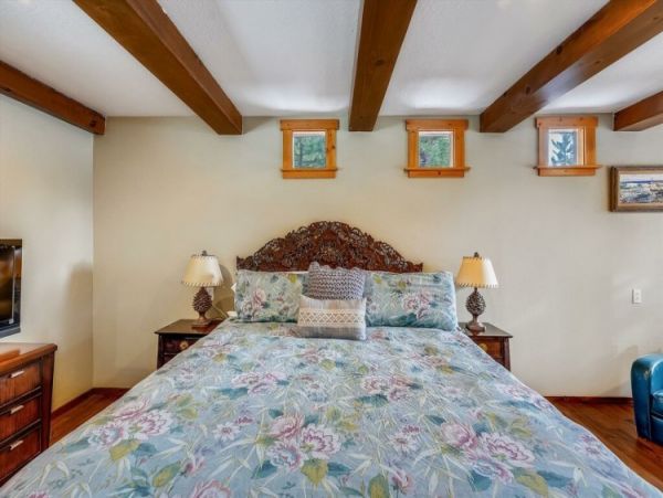 Lake Tahoe North Shore Home 999010