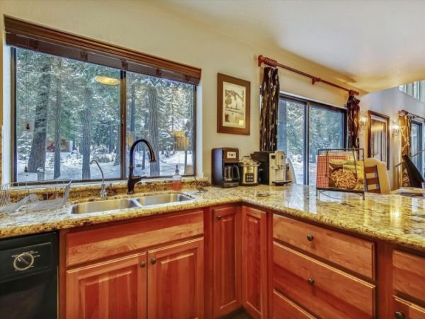 Lake Tahoe North Shore Home 999011