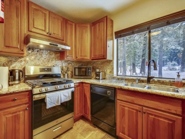 Lake Tahoe North Shore Home 999011