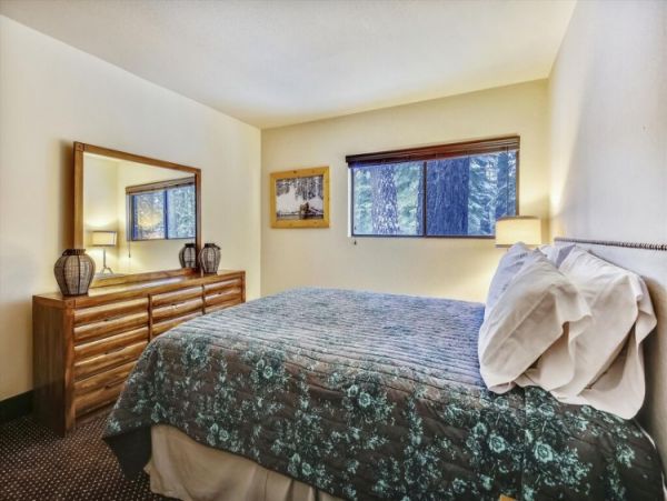 Lake Tahoe North Shore Home 999011
