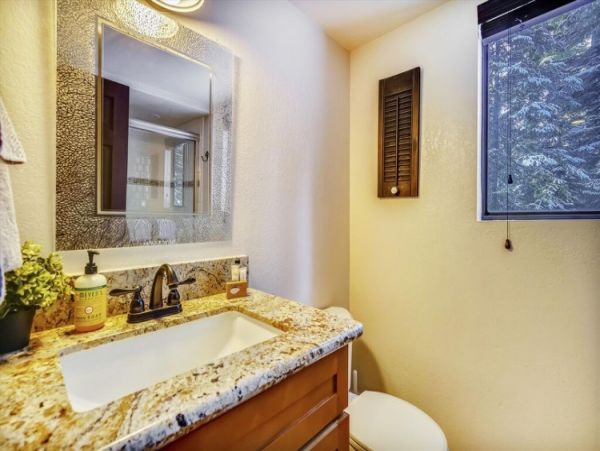 Lake Tahoe North Shore Home 999011