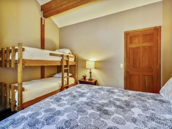 Lake Tahoe North Shore Home 999011