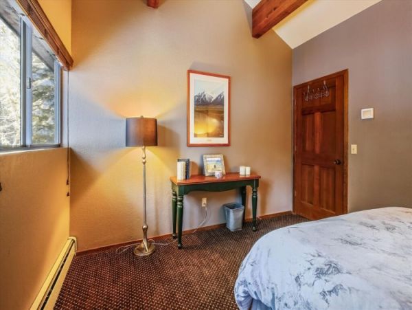 Lake Tahoe North Shore Home 999011