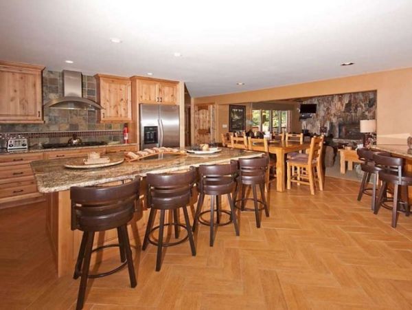 Lake Tahoe North Shore Home 999013