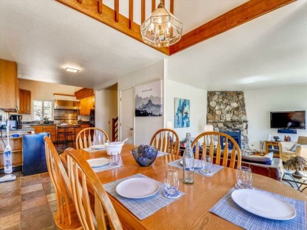 Lake Tahoe North Shore Home 999015