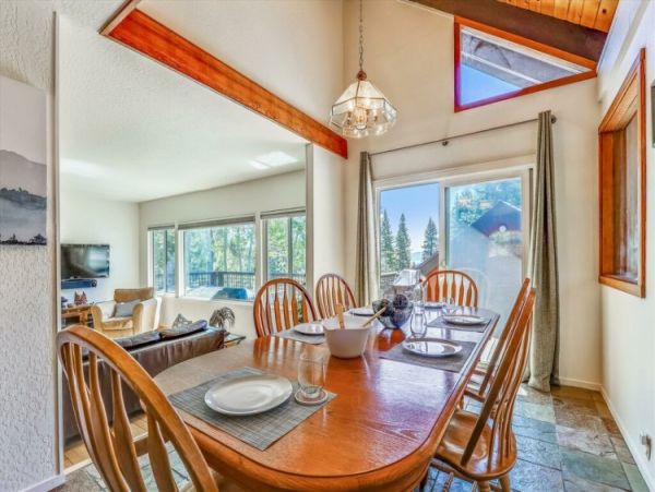 Lake Tahoe North Shore Home 999015