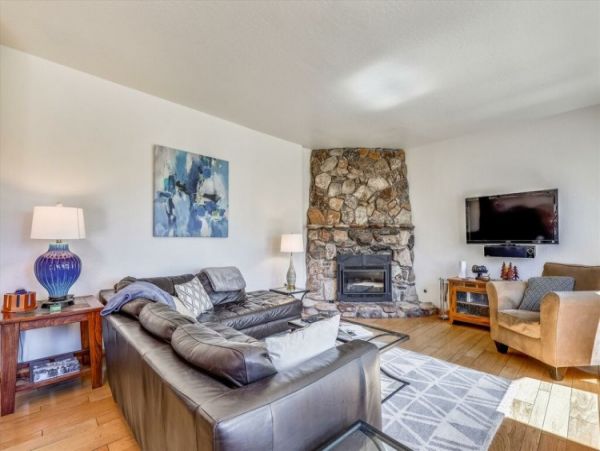 Lake Tahoe North Shore Home 999015