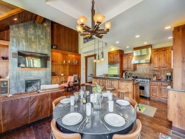 Lake Tahoe North Shore Home 999019