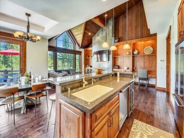 Lake Tahoe North Shore Home 999019