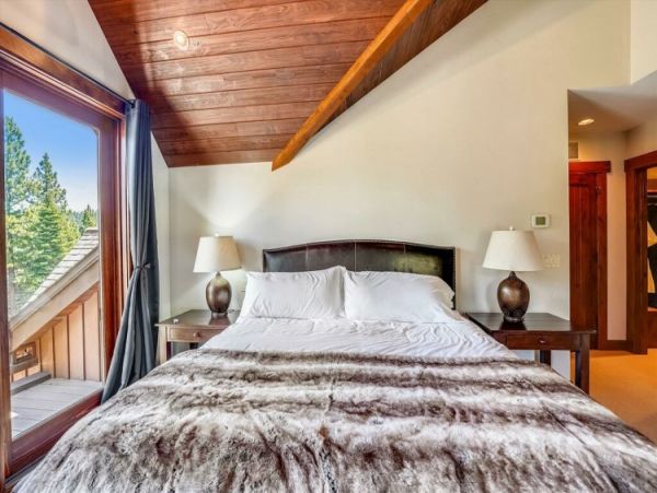 Lake Tahoe North Shore Home 999019