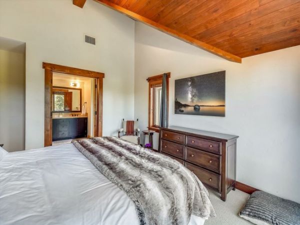 Lake Tahoe North Shore Home 999019