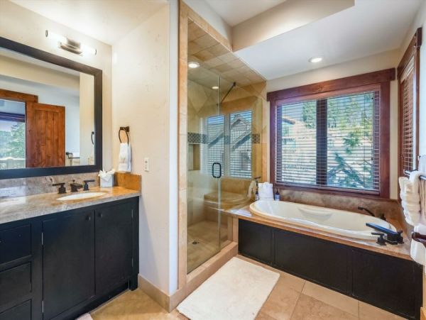 Lake Tahoe North Shore Home 999019