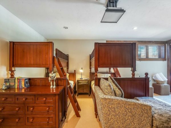 Lake Tahoe North Shore Home 999019