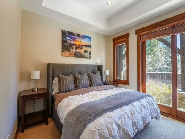Lake Tahoe North Shore Home 999019