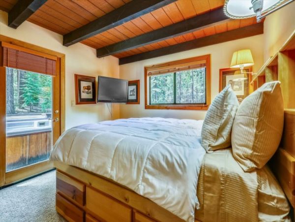 Lake Tahoe North Shore Home 999020