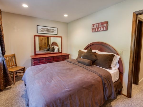 Lake Tahoe North Shore Home 999024