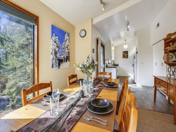 Lake Tahoe North Shore Home 999027