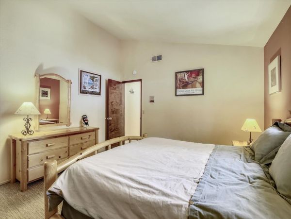 Lake Tahoe North Shore Home 999027