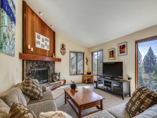 Lake Tahoe North Shore Home 999027