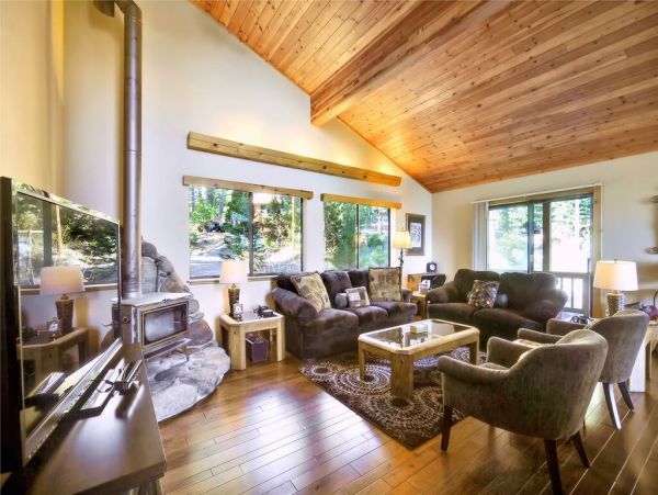 Lake Tahoe North Shore Home 999028
