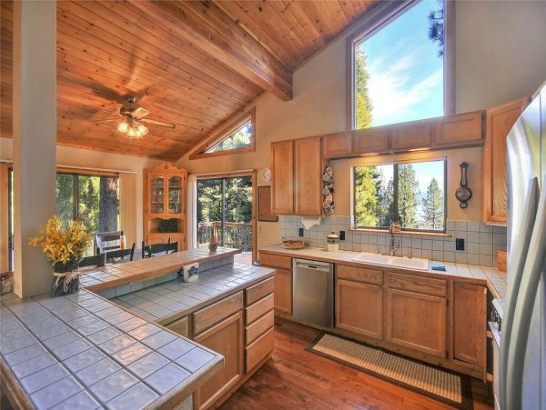 Lake Tahoe North Shore Home 999028