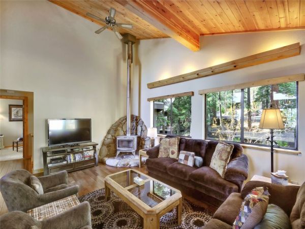 Lake Tahoe North Shore Home 999028