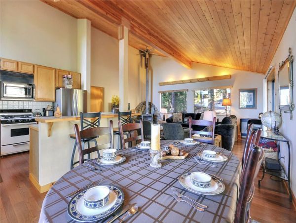Lake Tahoe North Shore Home 999028