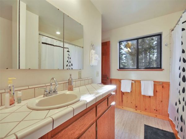 Lake Tahoe North Shore Home 999028