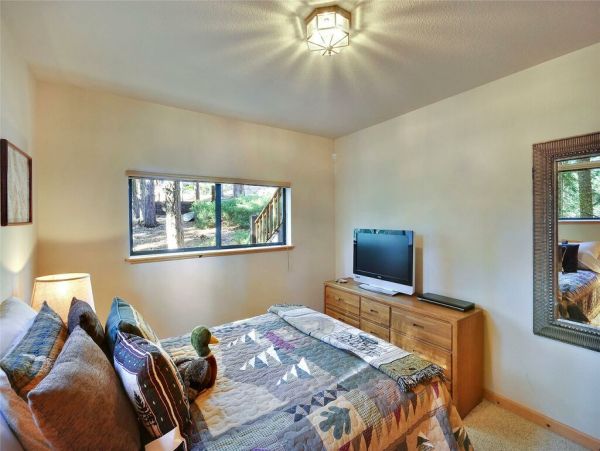Lake Tahoe North Shore Home 999028